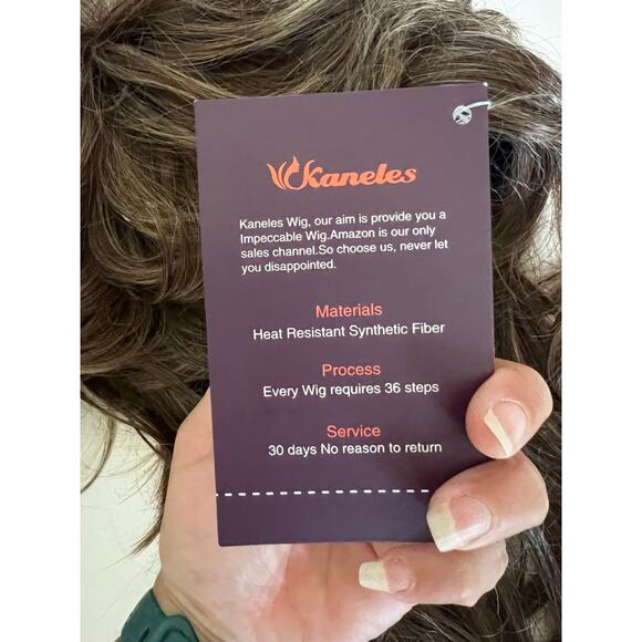 Layered Shoulder Length Women's Wig Bangs Premium Synthetic Hair dark Blonde - Picture 16 of 16